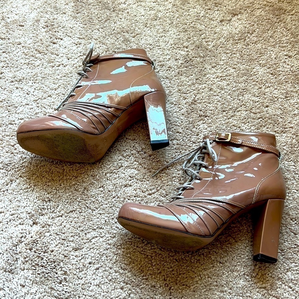 ALBA Patent leather Italian booties